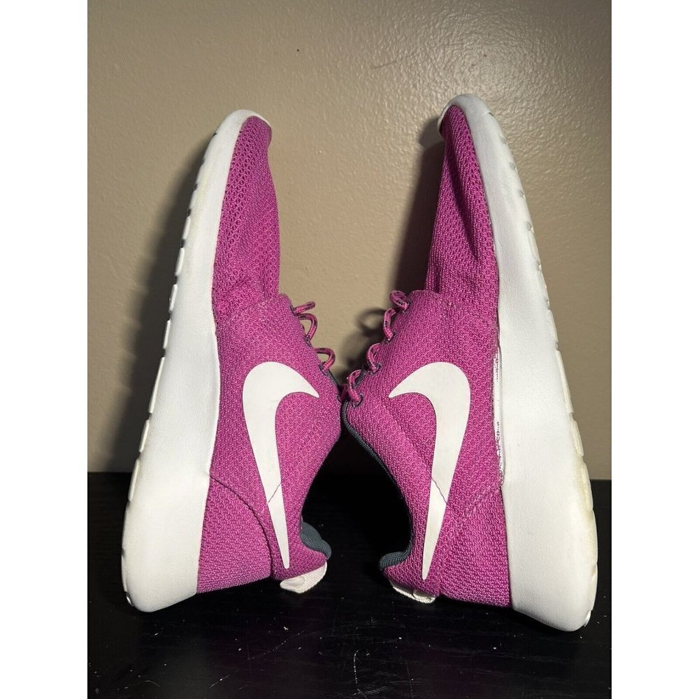 Nike Roshe One Women’s White Club Pink Running Shoes Size 8 #511882-605 - Picture 4 of 9